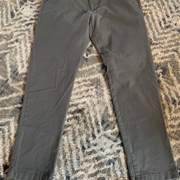 Dockers - Picture 2 of 9